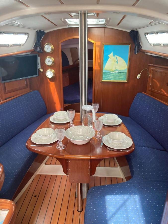 Hotel Sea Bloom - Sleep & Sail In Tejo Lisbona Esterno foto