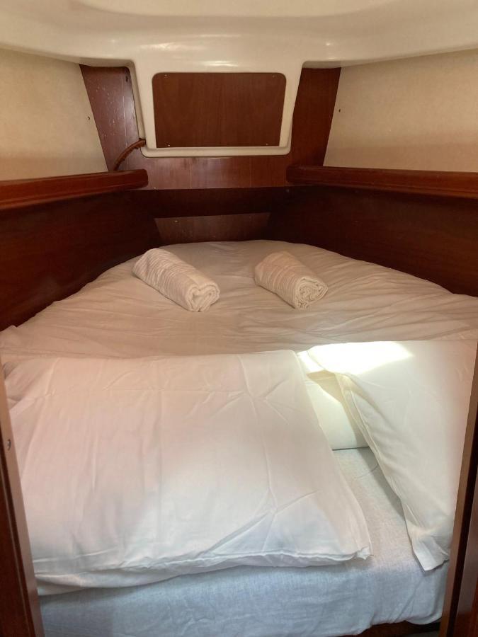 Hotel Sea Bloom - Sleep & Sail In Tejo Lisbona Esterno foto