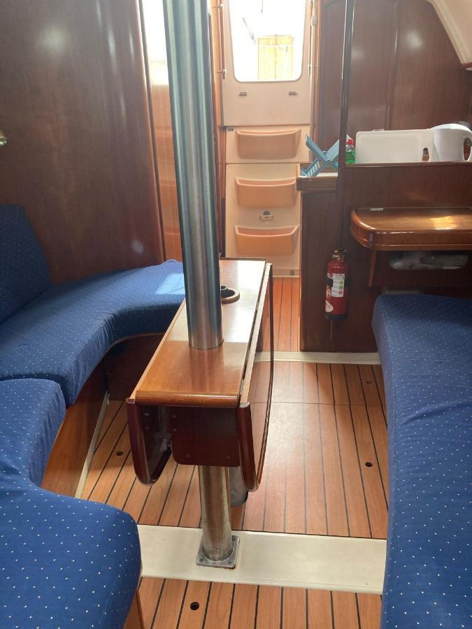 Hotel Sea Bloom - Sleep & Sail In Tejo Lisbona Esterno foto